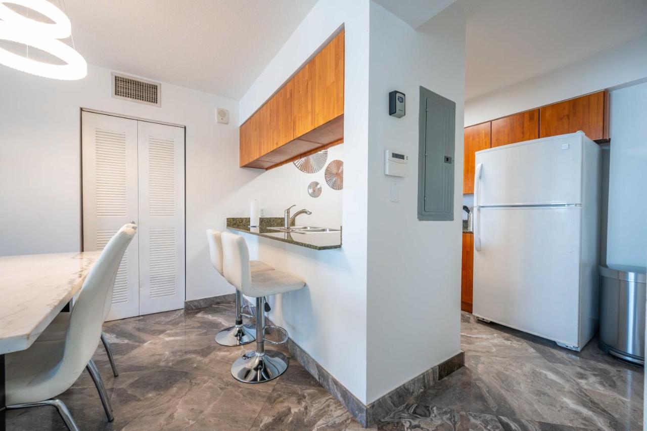 Luxury 2 Bedrooms Brickell Bay Apartment マイアミ エクステリア 写真