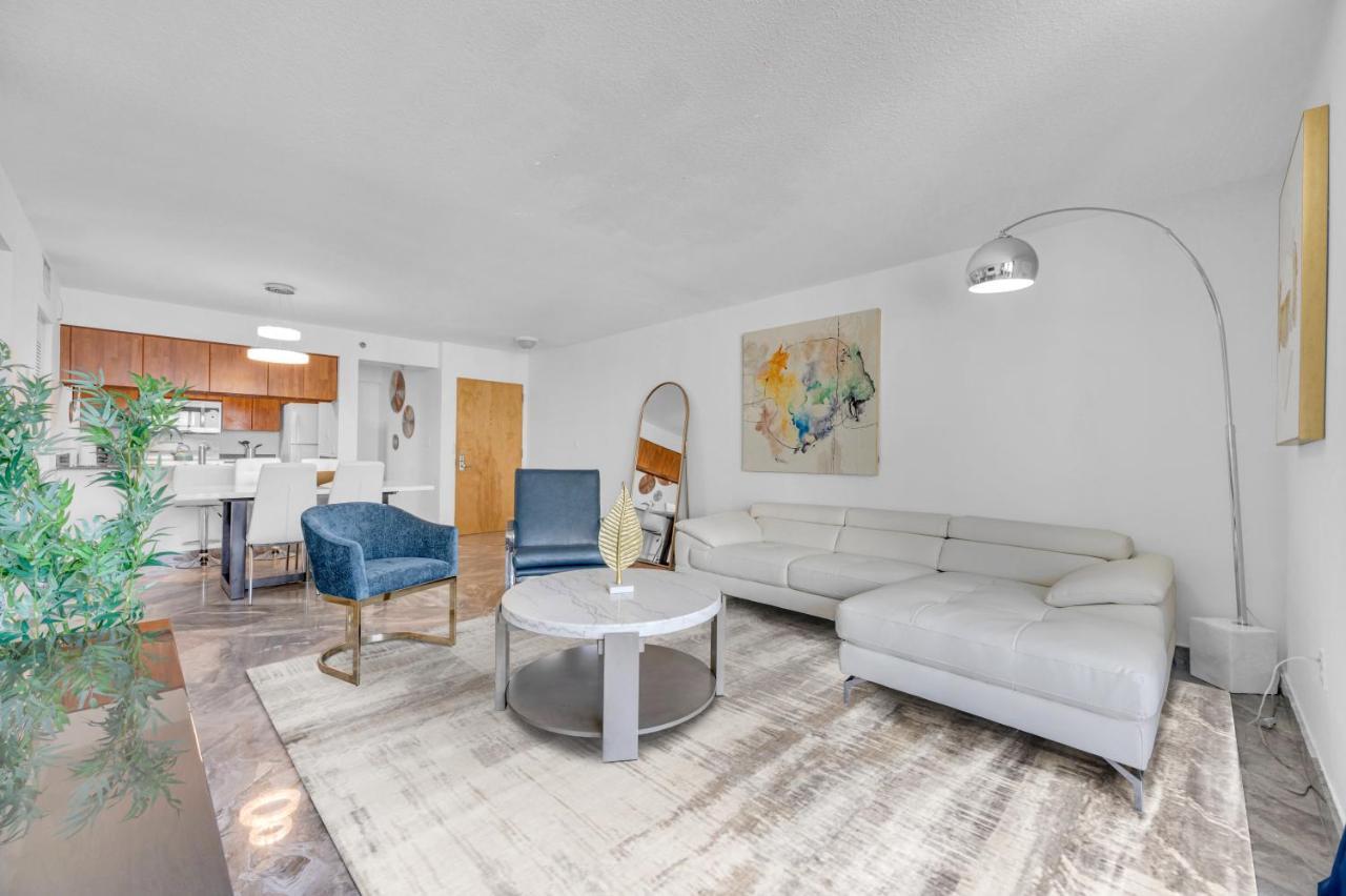 Luxury 2 Bedrooms Brickell Bay Apartment マイアミ エクステリア 写真