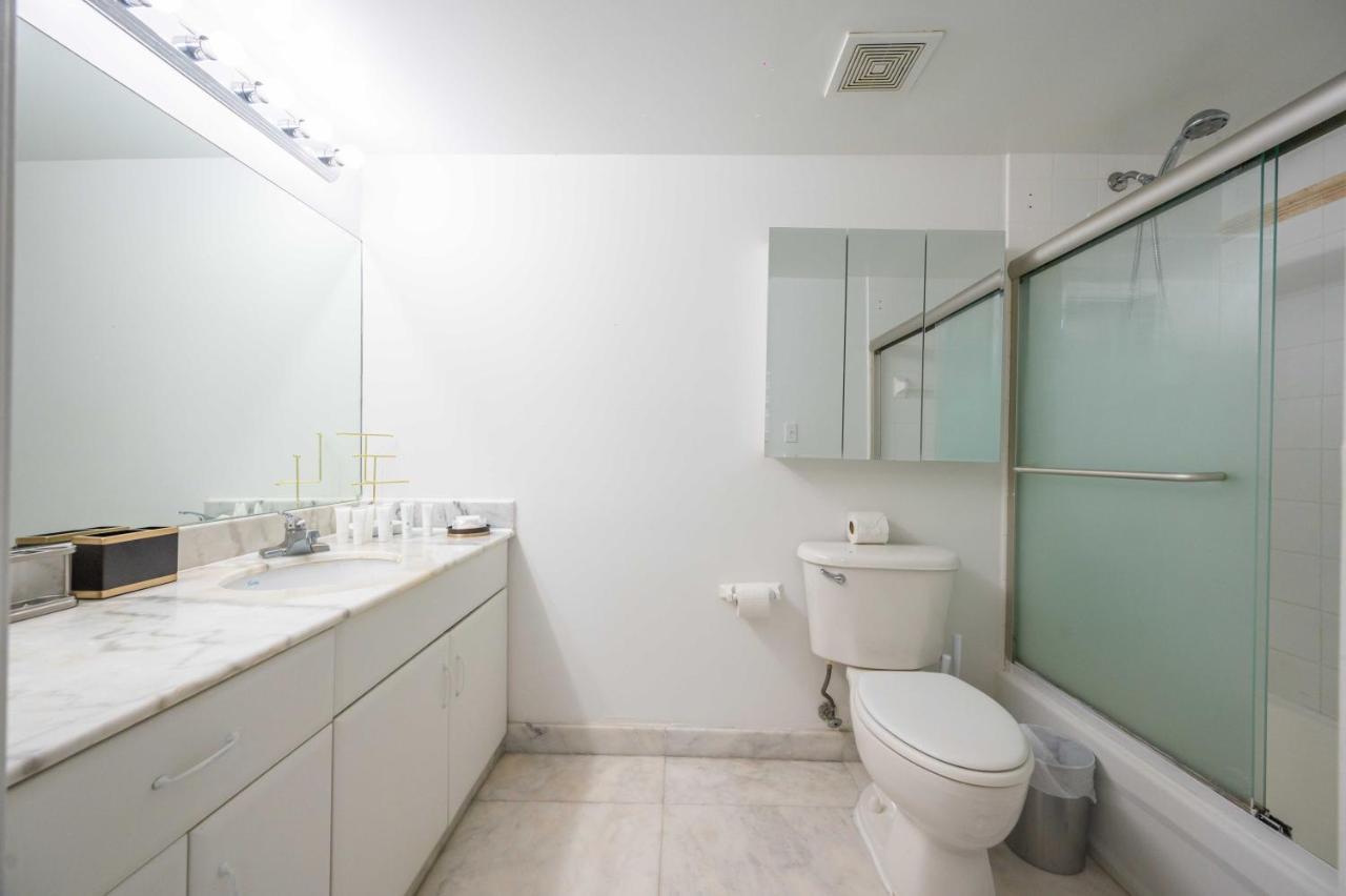 Luxury 2 Bedrooms Brickell Bay Apartment マイアミ エクステリア 写真